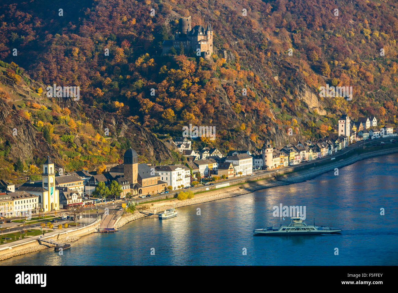 Katz castle, above St. Goarshausen, Upper Middle Rhine valley, Germany, car ferry, Stock Photo