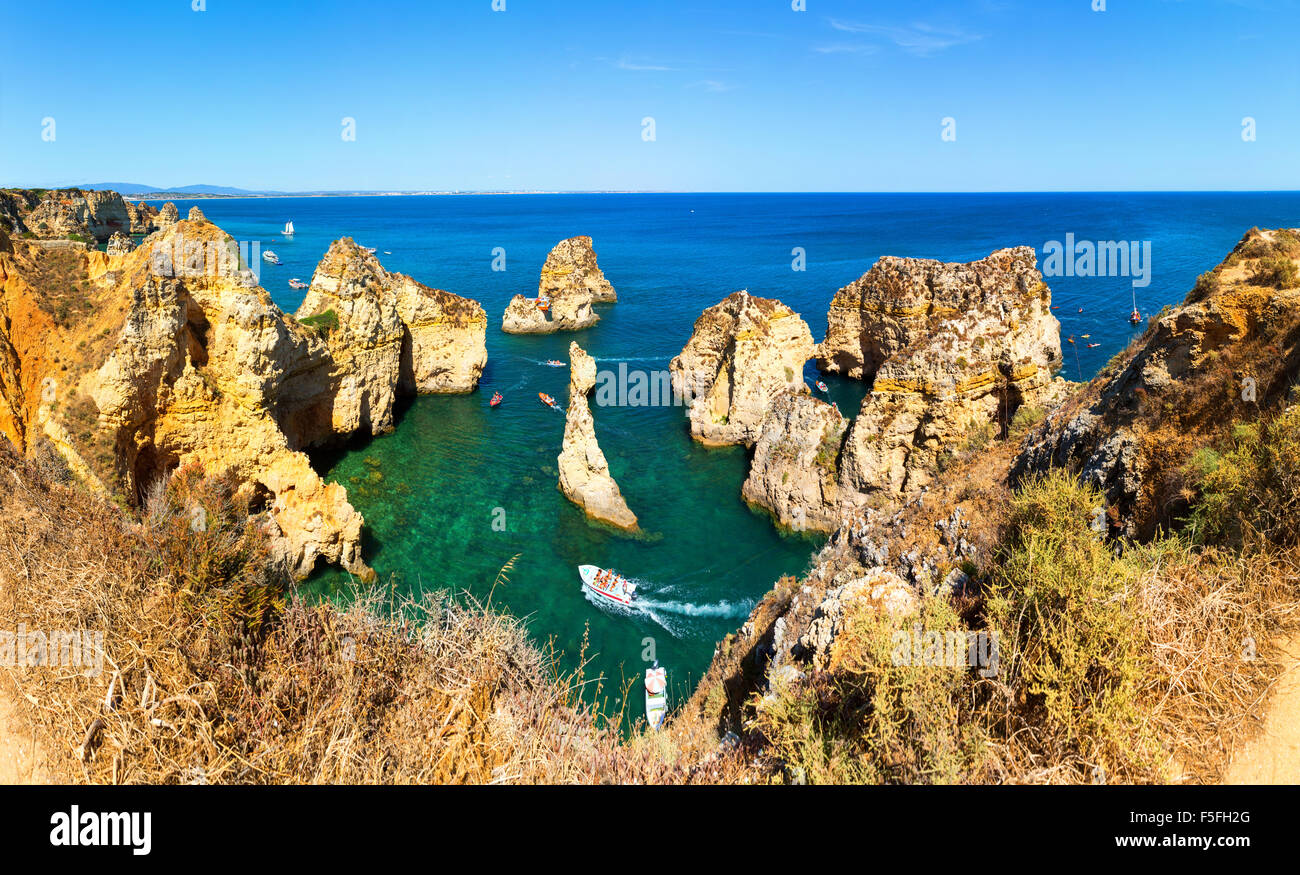 Sandy Rocks Clif's Ocean with sandy cliffs Stock Photo - Alamy
