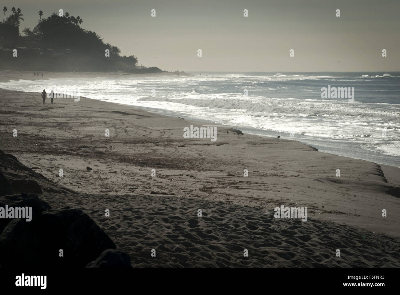 San Clemente, California, USA. 6th Jan, 2012. The view looking south from San Clemente State Beach towards Cotton's Point in San Clemente on Friday morning. Orange County Beaches saw larger waves than normal on Friday bringing surfers out early at dozens of surf spots across the county to check out the surf and get in the water for a morning session. © David Bro/ZUMA Wire/Alamy Live News Stock Photo