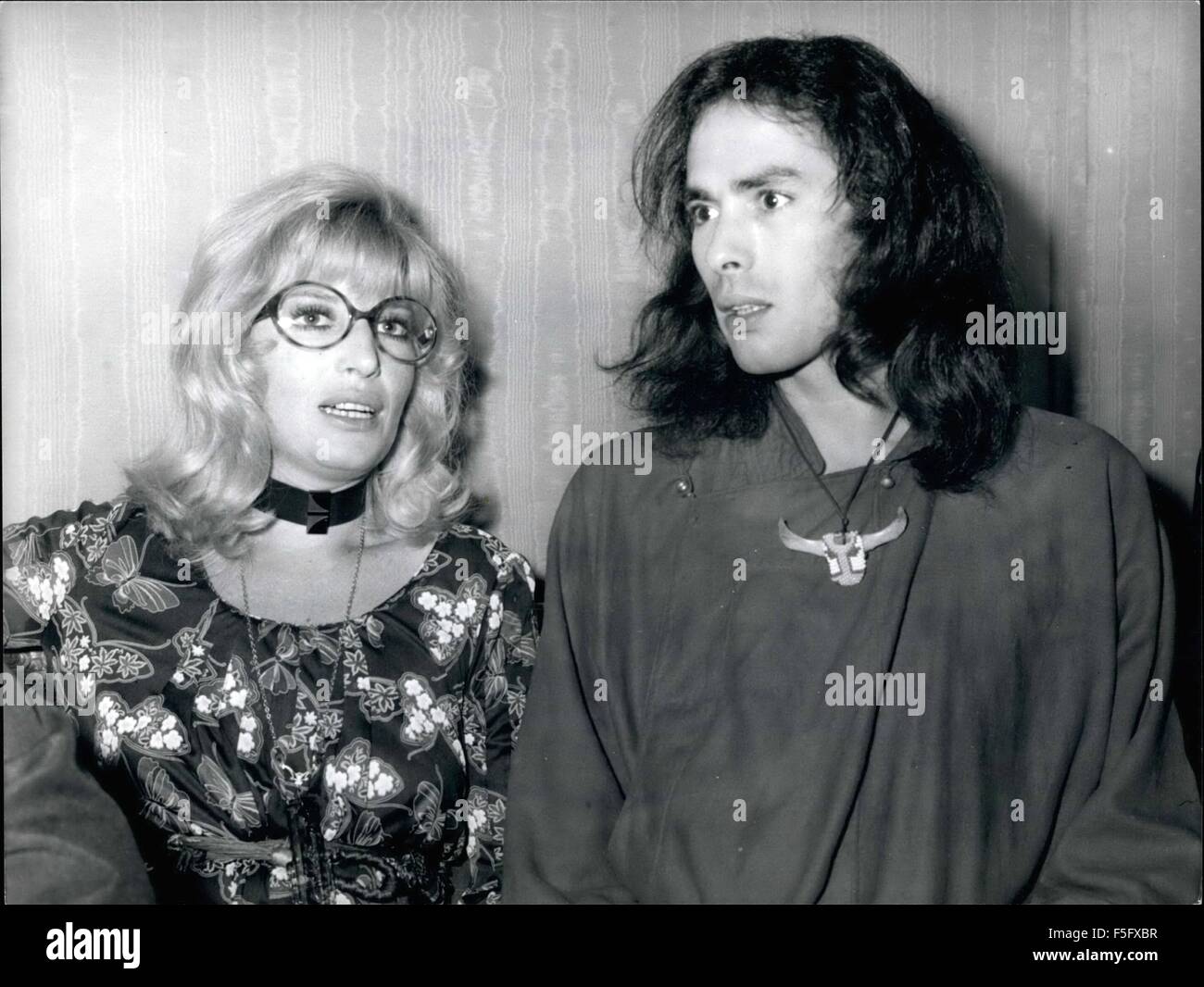 1972 - Monica Vitti and Pierre Clementi, an franco-italian couple held a press conference for the begin of the film ''Nini Tirabuscio'', a film who evoked the ''Belle Epoque'' period of the years of 1900 and the story of a singer played by Monica Vitti. © Keystone Pictures USA/ZUMAPRESS.com/Alamy Live News Stock Photo