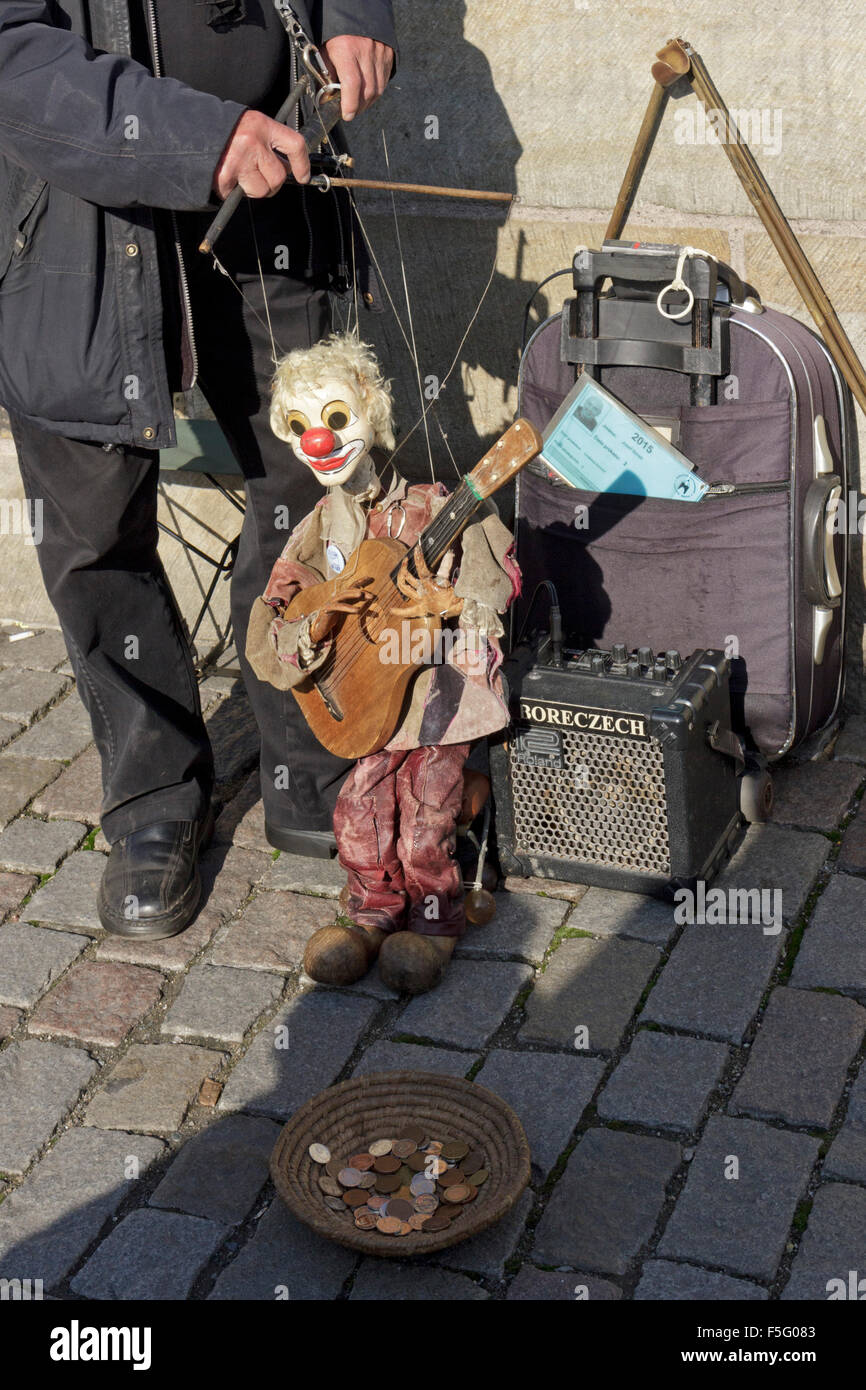 puppet player, Charles Bridge (Karlův most), Prague, Czech Republic