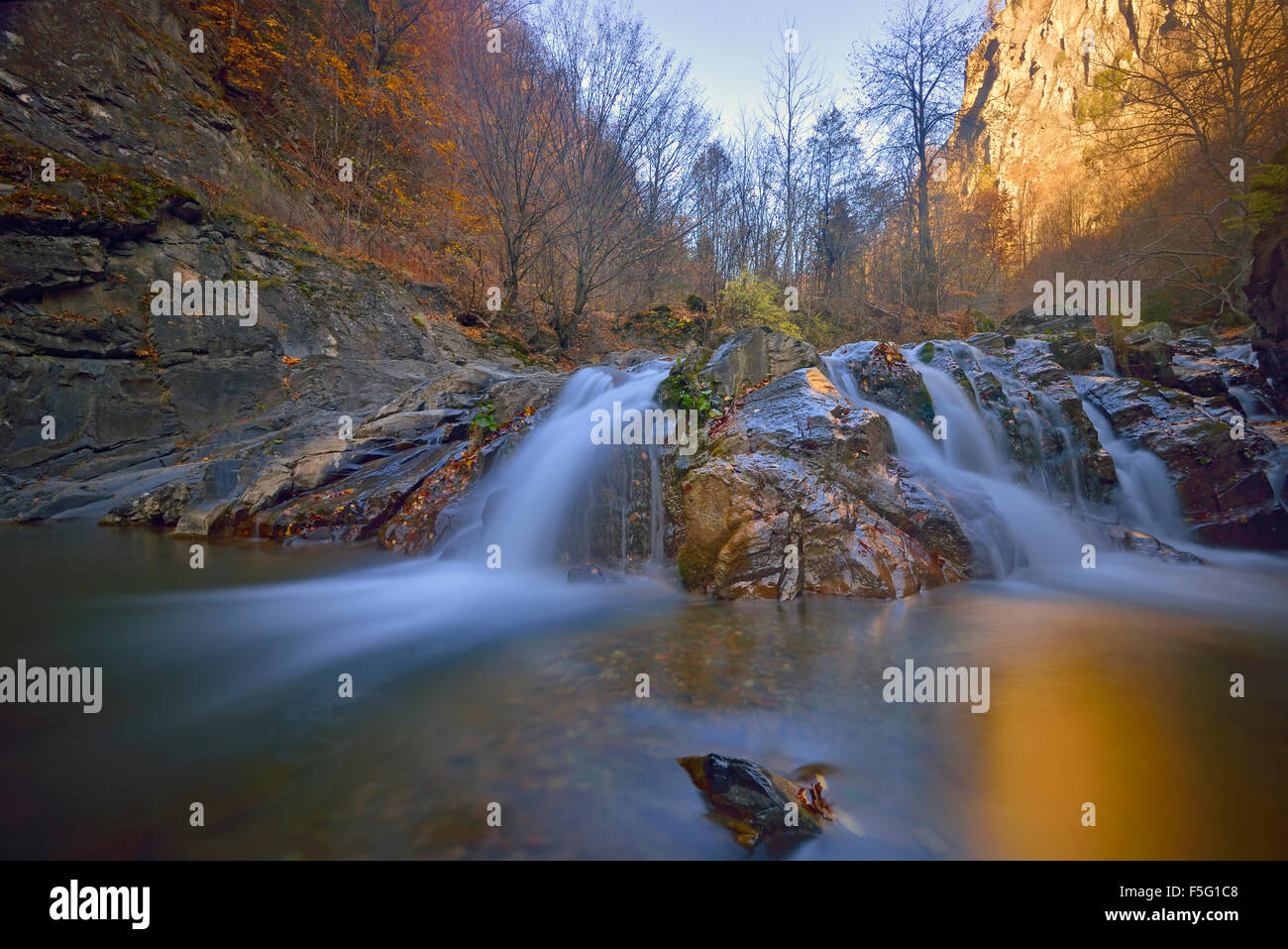 Beautiful landscape river trees hi-res stock photography and images - Alamy