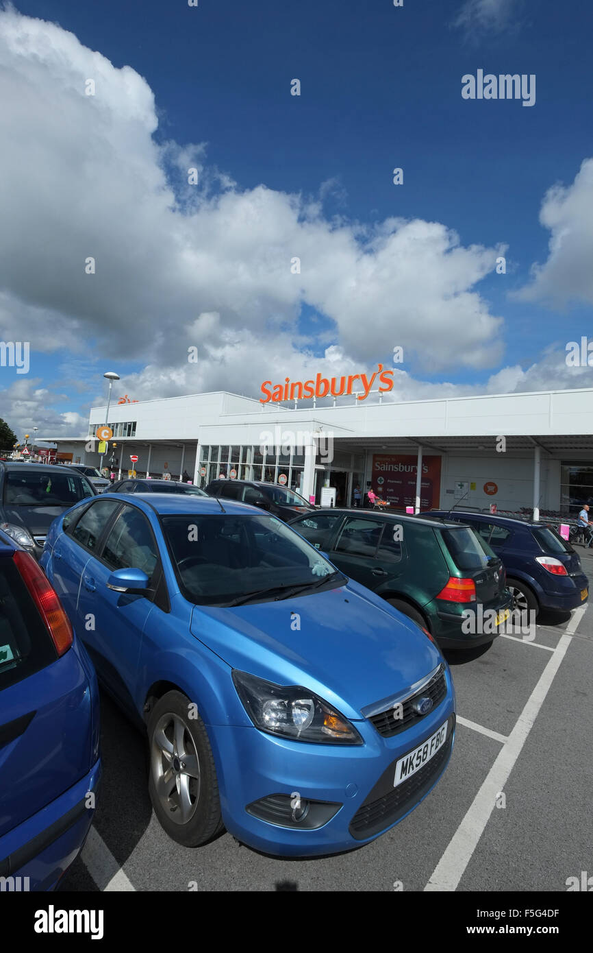 Sainsburys car park hires stock photography and images Alamy
