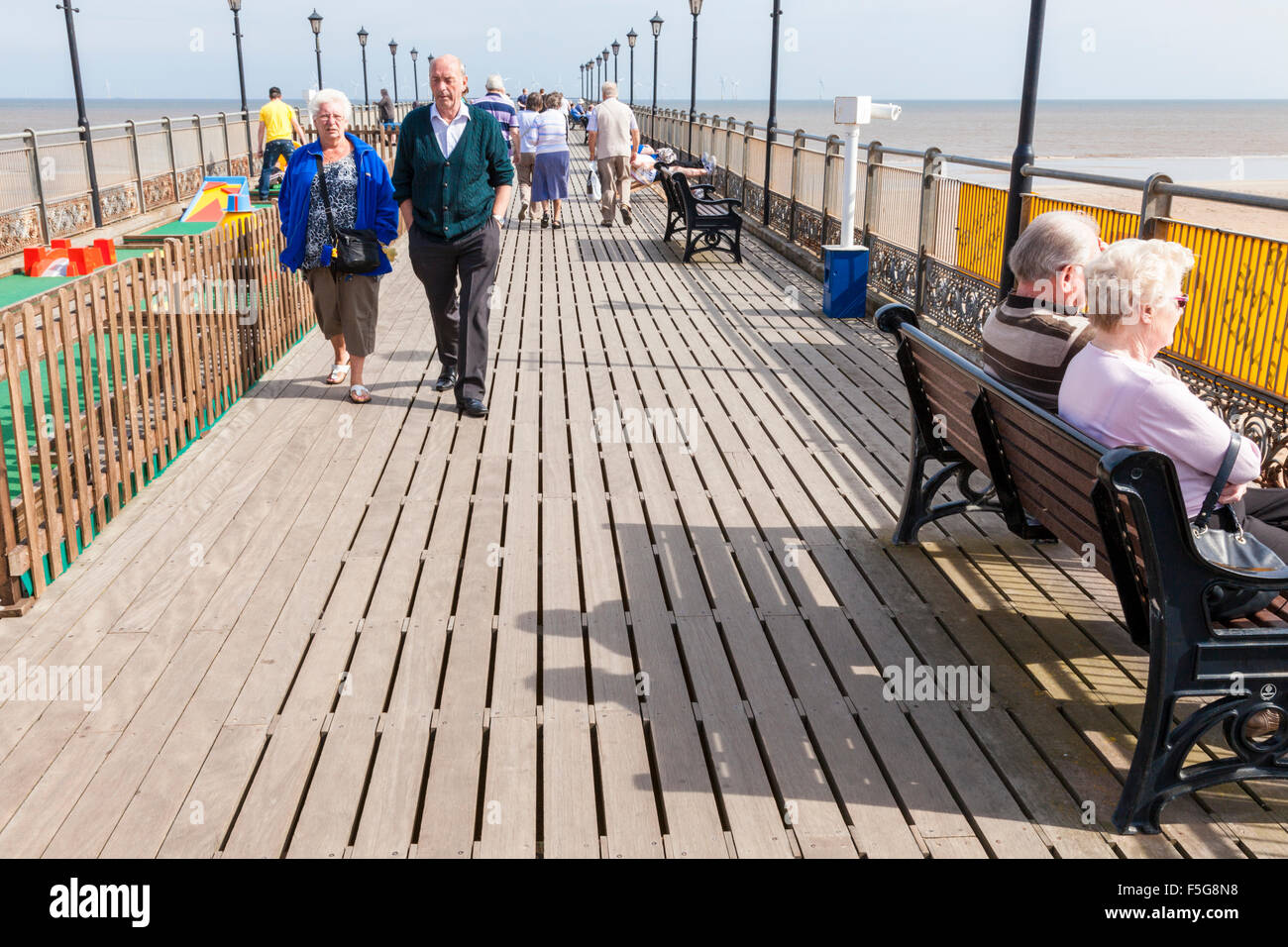 Seaside piers uk hi-res stock photography and images - Alamy