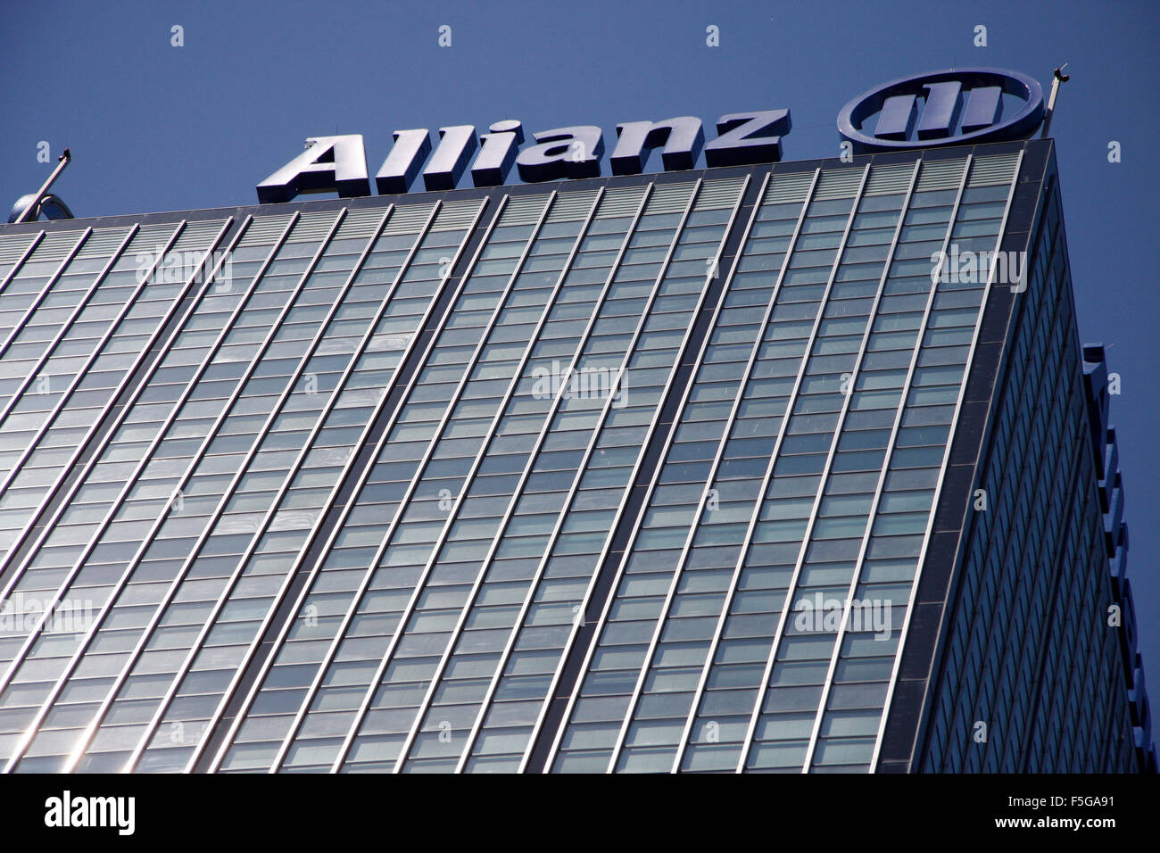 Allianz-Zentrale, Berlin-Treptow Stock Photo - Alamy