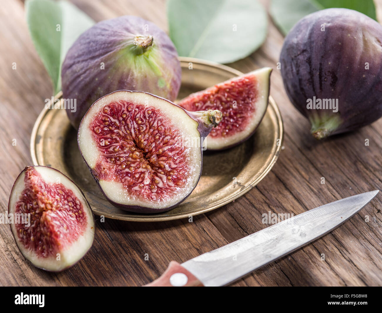 Ripe figs hi-res stock photography and images - Alamy