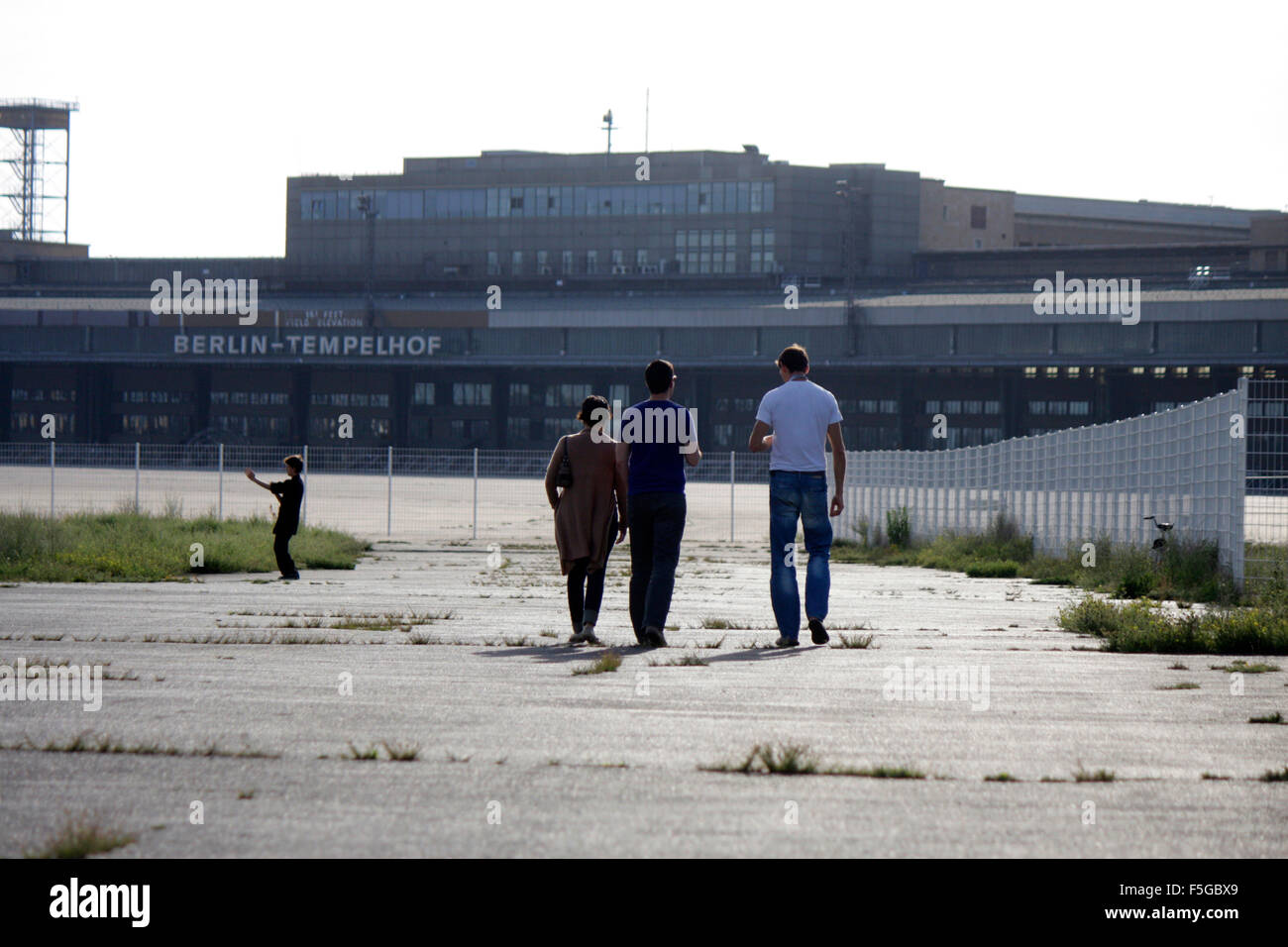 Impressionen: Tempelhofer Feld auf dem Gelaende des frueheren Flughafen Tempelhof, Berlin-Tempelhof. Stock Photo