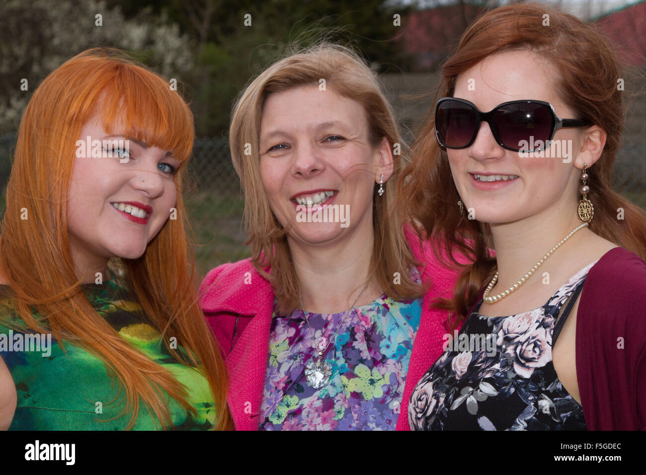 Ladies day aintree race course hi-res stock photography and images - Alamy