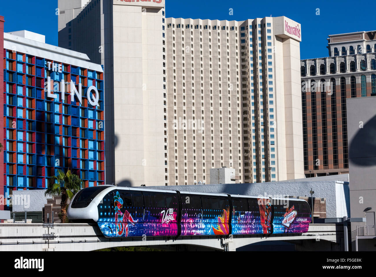 Las Vegas, Nevada. Monorail Passing through a Station Stock Photo Alamy