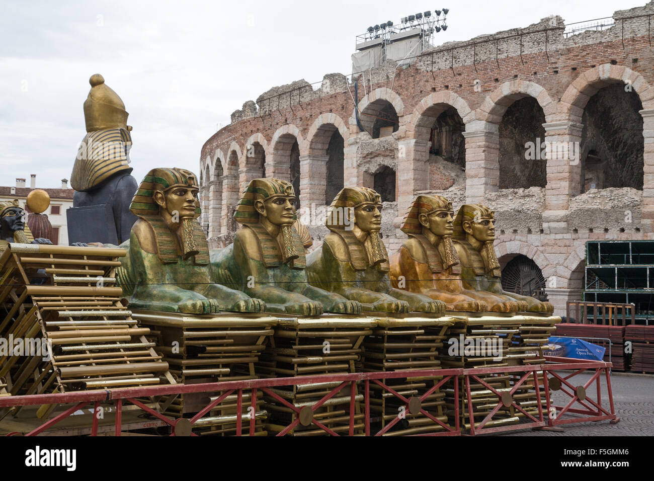 Opera props hi-res stock photography and images - Alamy