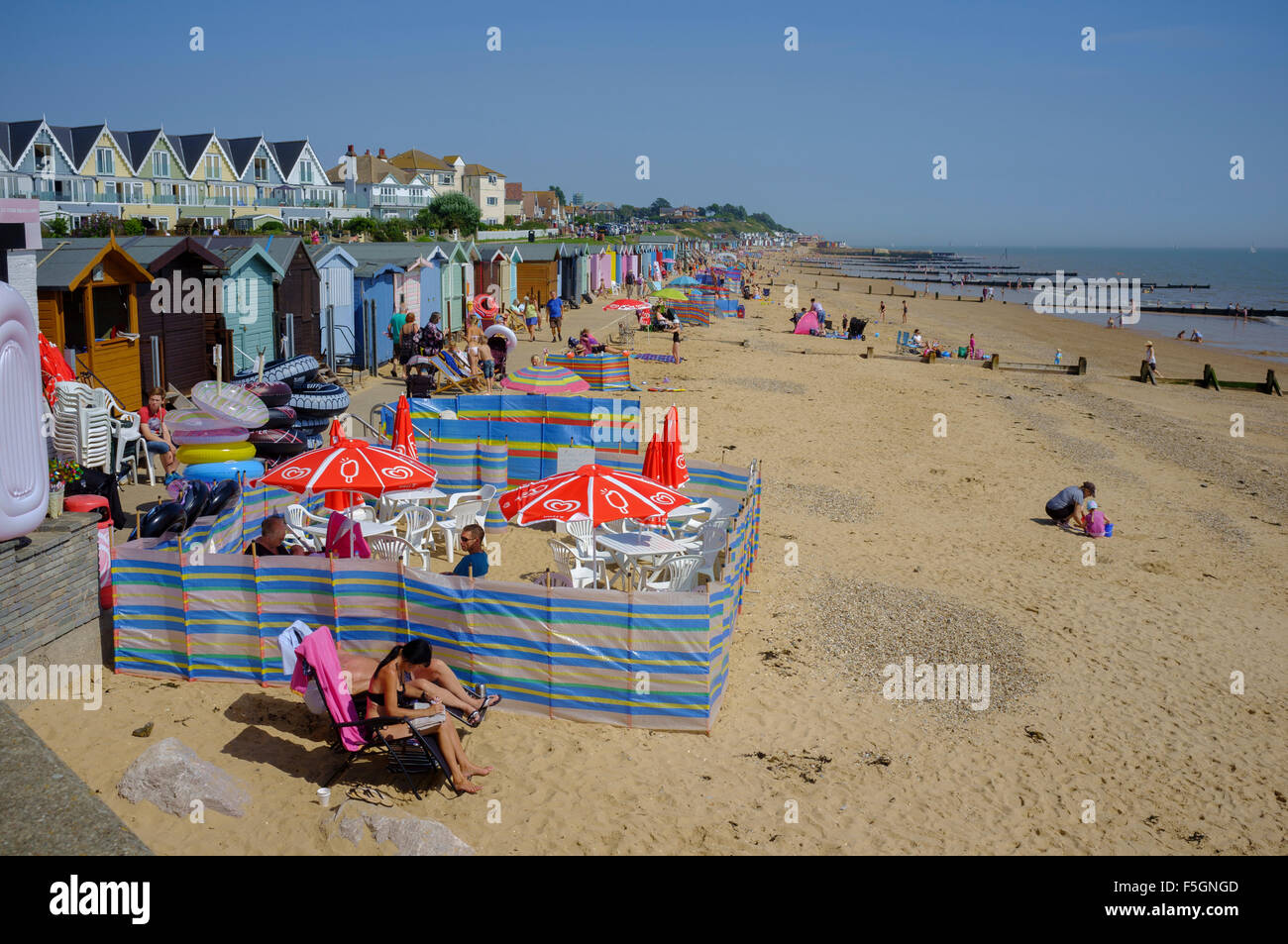 Walton on the naze beach hires stock photography and images Alamy