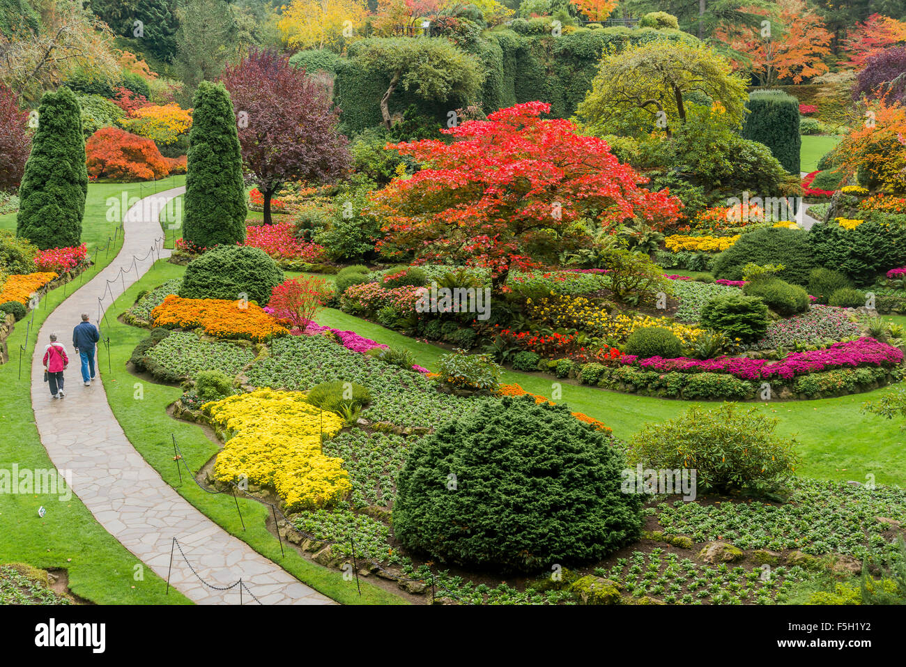 Fall colour, the Sunken Garden,  Butchart Gardens, Brentwood Bay, Vancouver Island, British Columbia, Canada Stock Photo