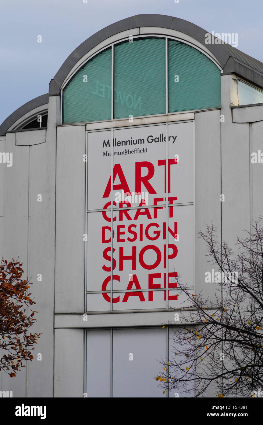 Millennium Art Gallery Sheffield Stock Photo Alamy