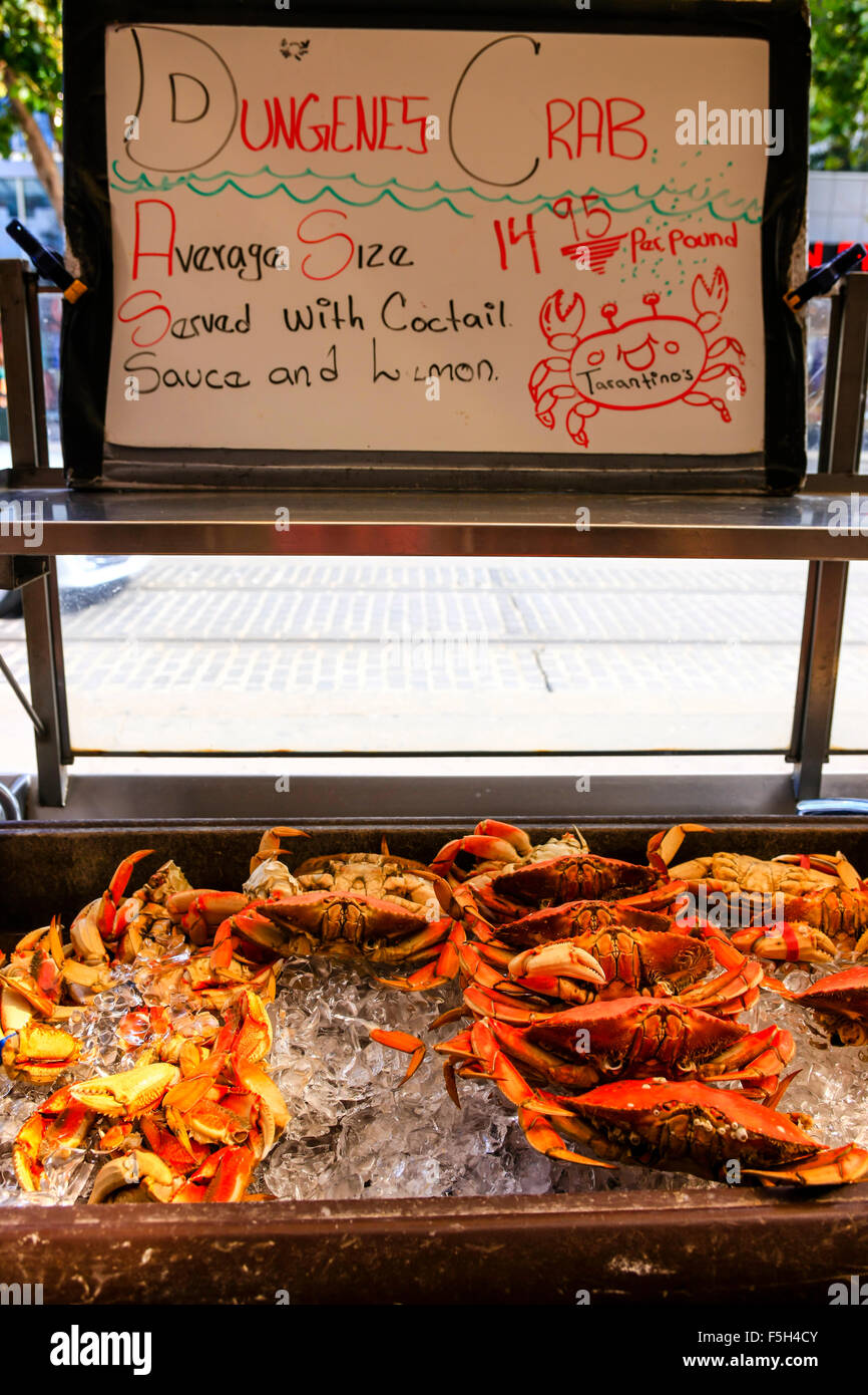 Fresh dungeness crab for sale hi-res stock photography and images - Alamy