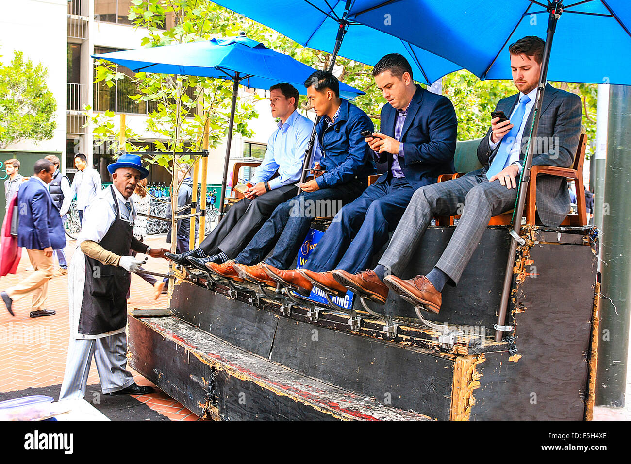 Shoeshine stand hi-res stock photography and images - Alamy