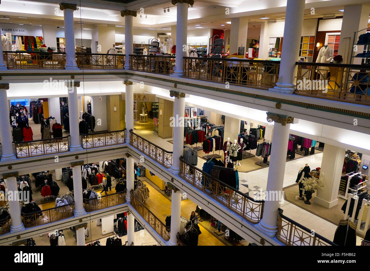 Macy's chicago hi-res stock photography and images - Alamy