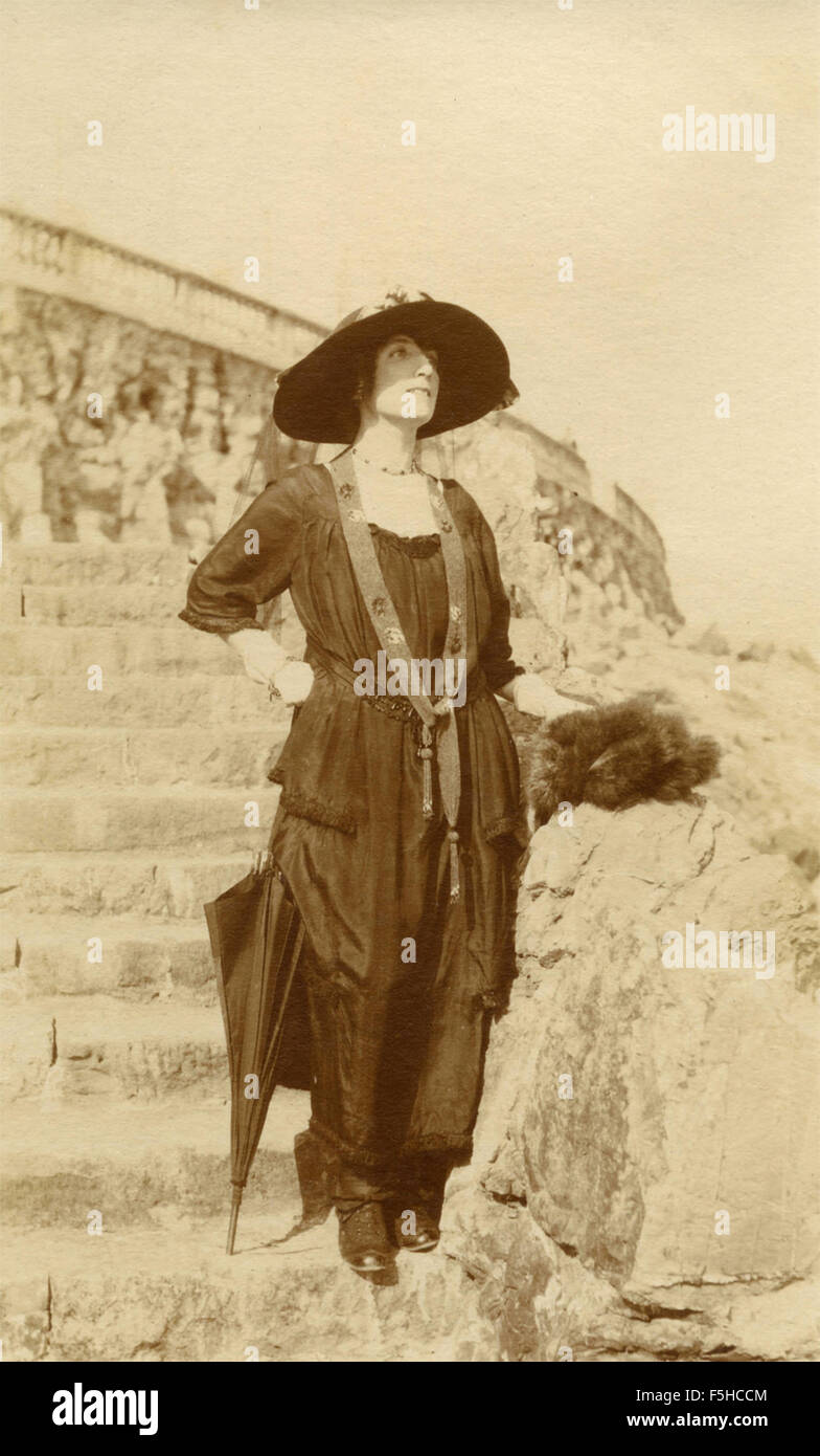 Woman suit hat hi-res stock photography and images - Alamy