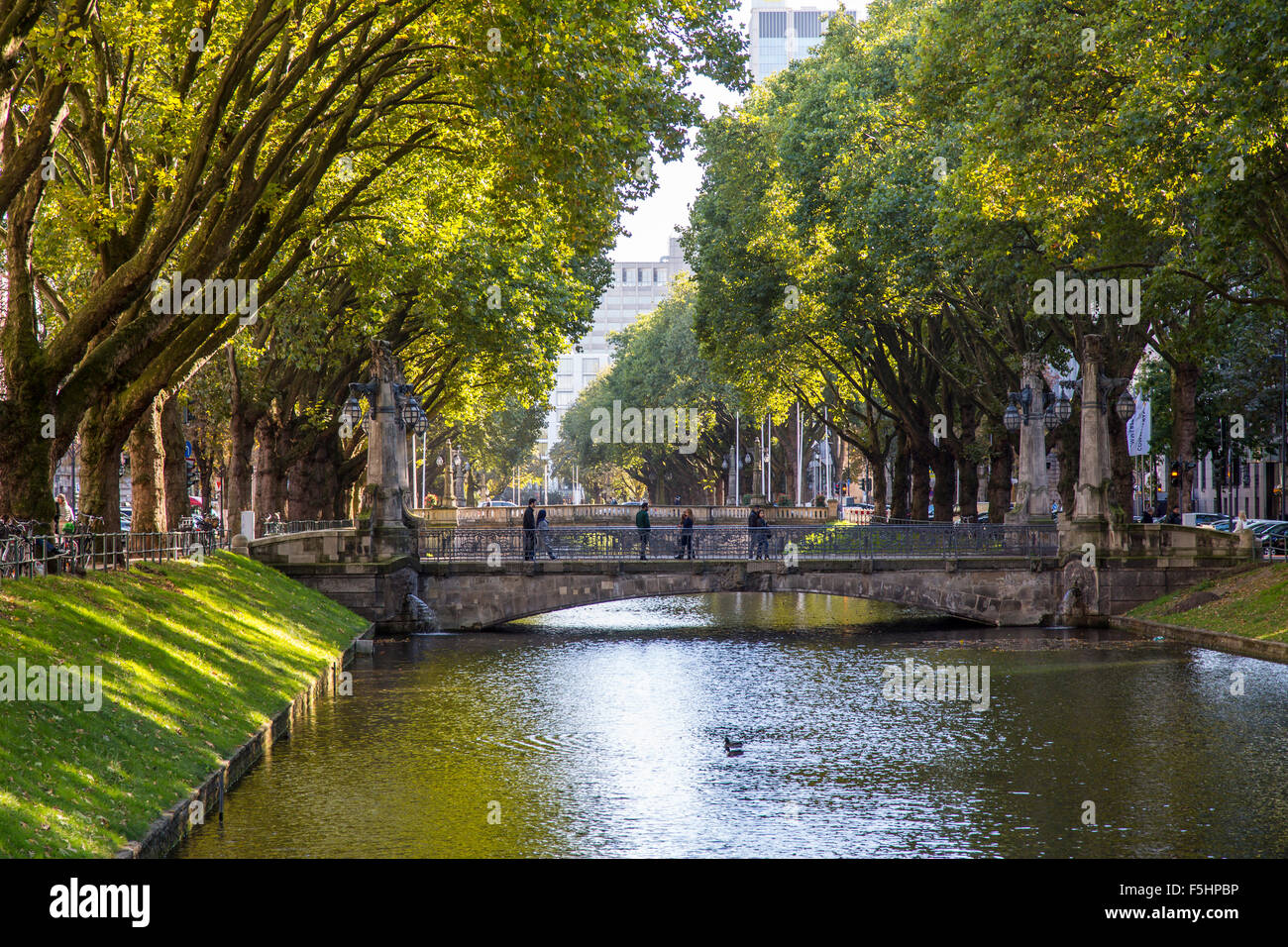 Dusseldorf, downtown, exclusive shopping street Königsallee, called Kö