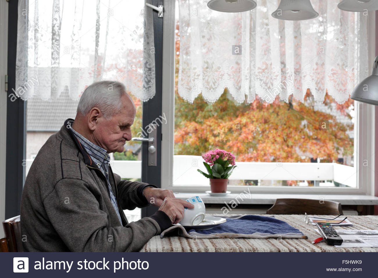 Old man eating alone in a chinese restaurant quizlet image