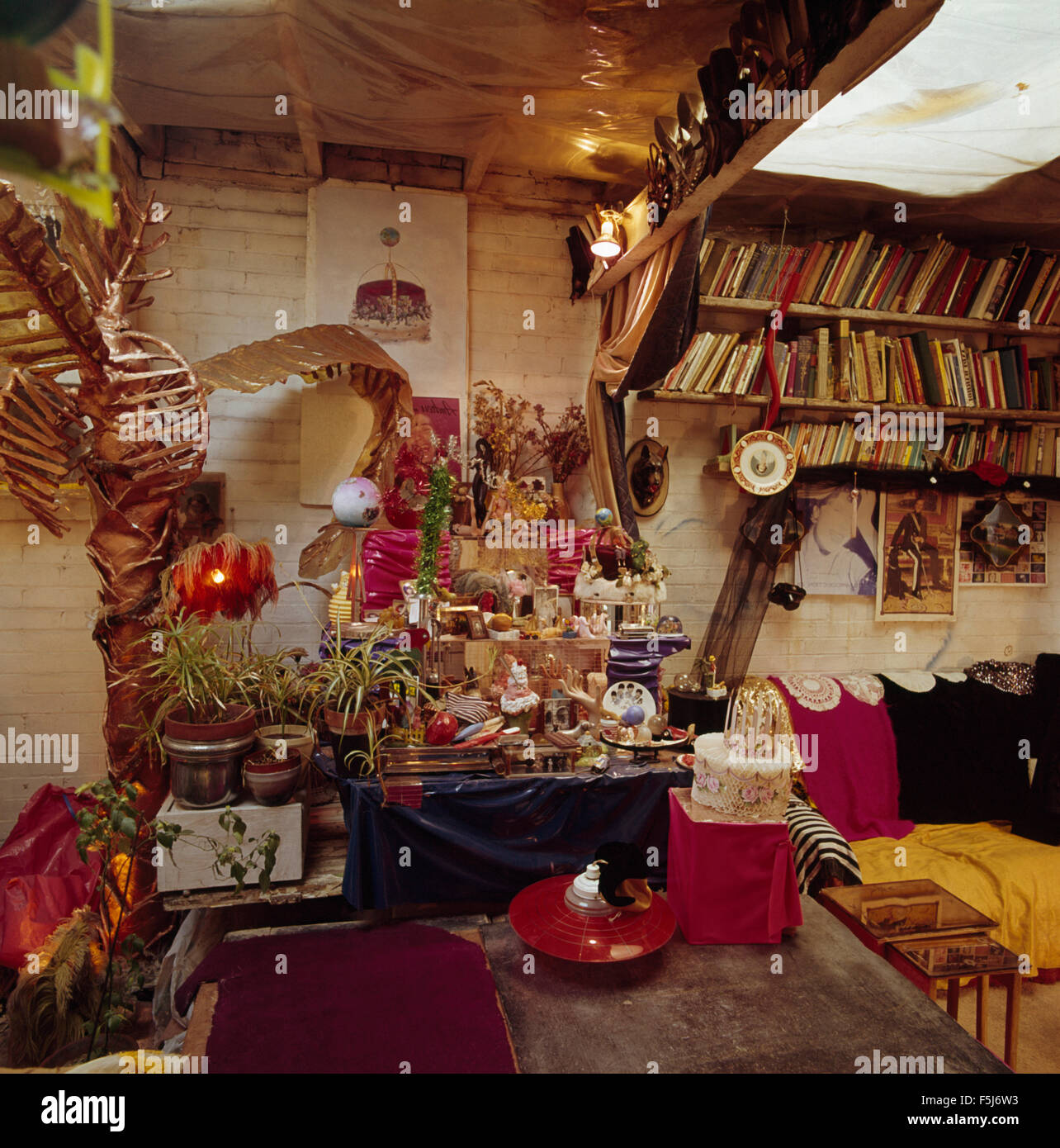 Cluttered Seventies Living Room Stock Photo Alamy