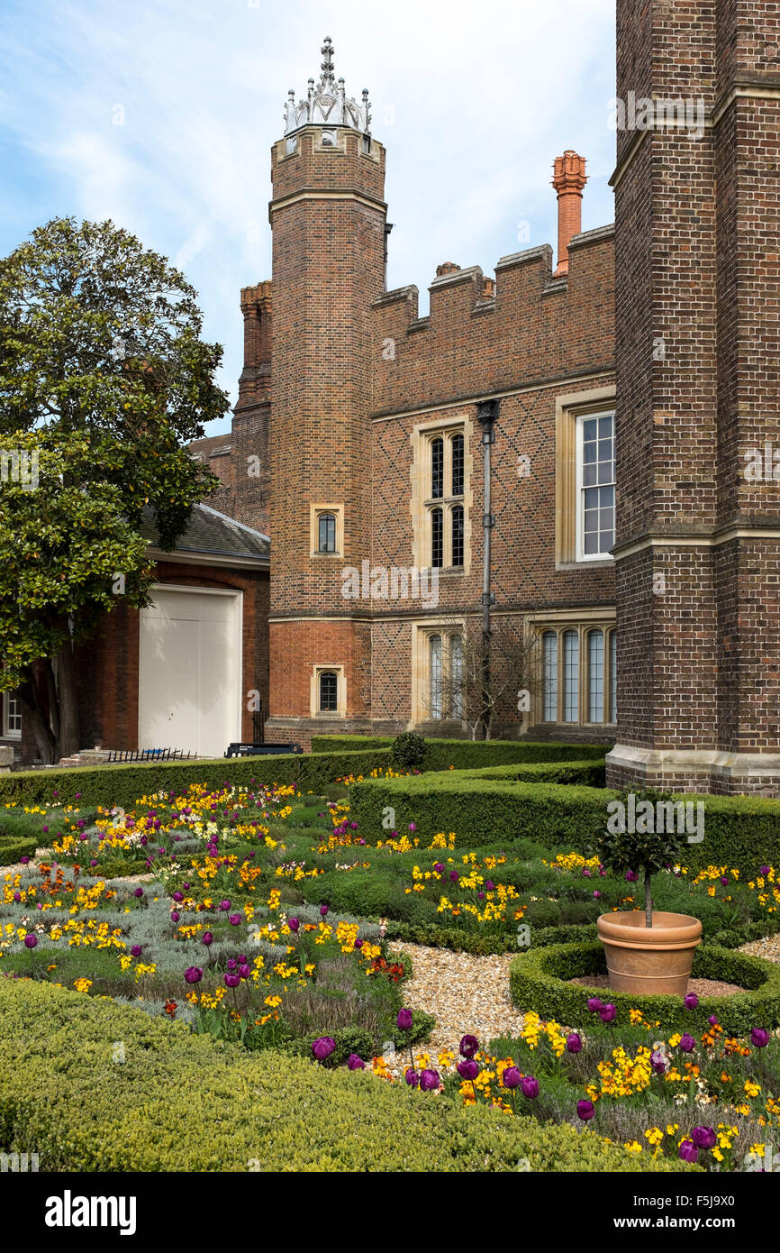 The Knot Garden, Hampton Court Palace, Richimond upon Thames, Surrey, UK Stock Photo