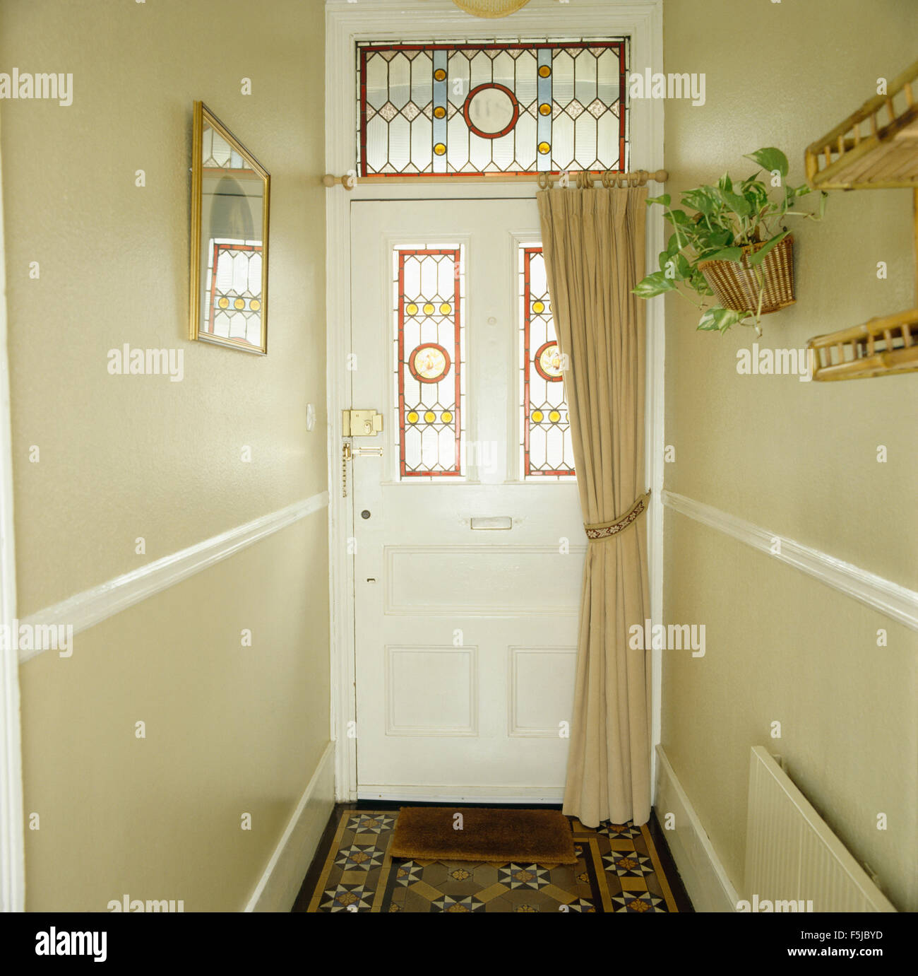 Hall curtain domestic hi-res stock photography and images - Alamy