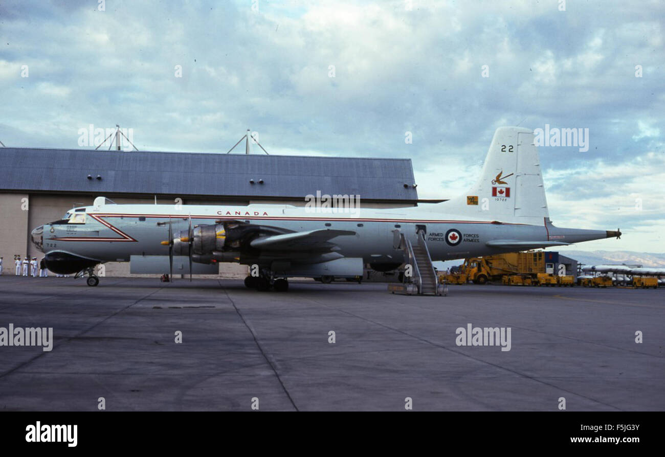Canadair CP-107 Argus 10722 407 Sqd RCAF NAS Lemoore 12Oct75 - Stock Image