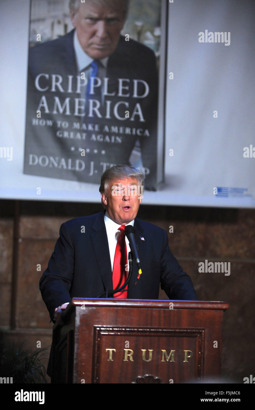 Donald Trump bei einer Pressekonferenz zur Präsentation seines Buches 'Crippled America - How to Make America Great Again' im Trump Tower. New York, 03.11.2015/picture alliance Stock Photo