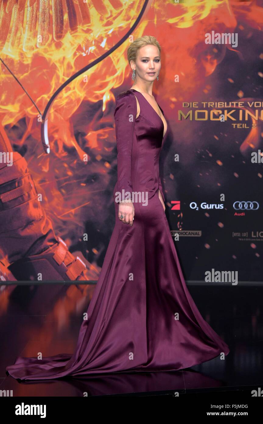 Stars arrive to 'The Hunger Games: Mockingjay Part 2' World