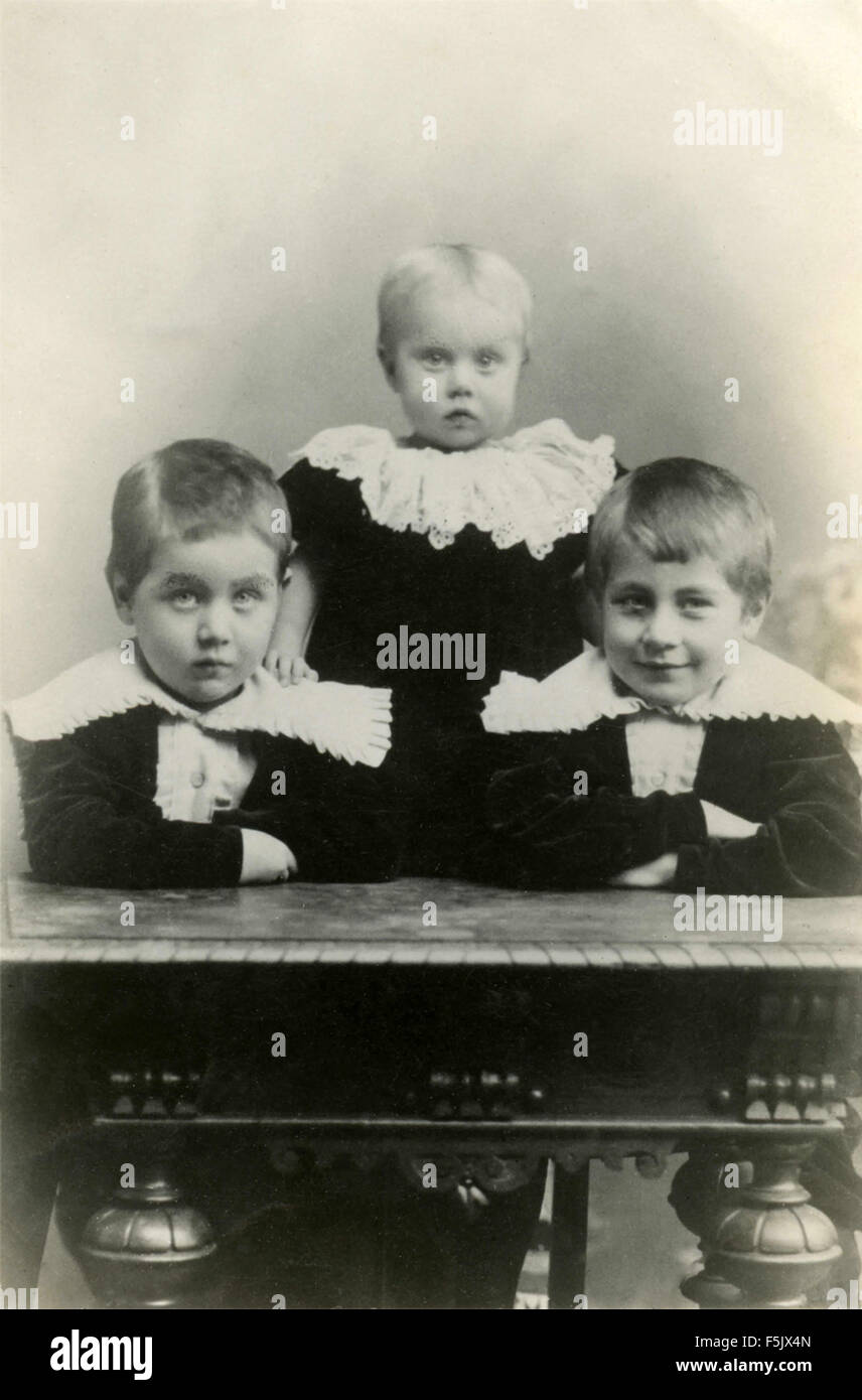 Dressed up to the nines hires stock photography and images Alamy