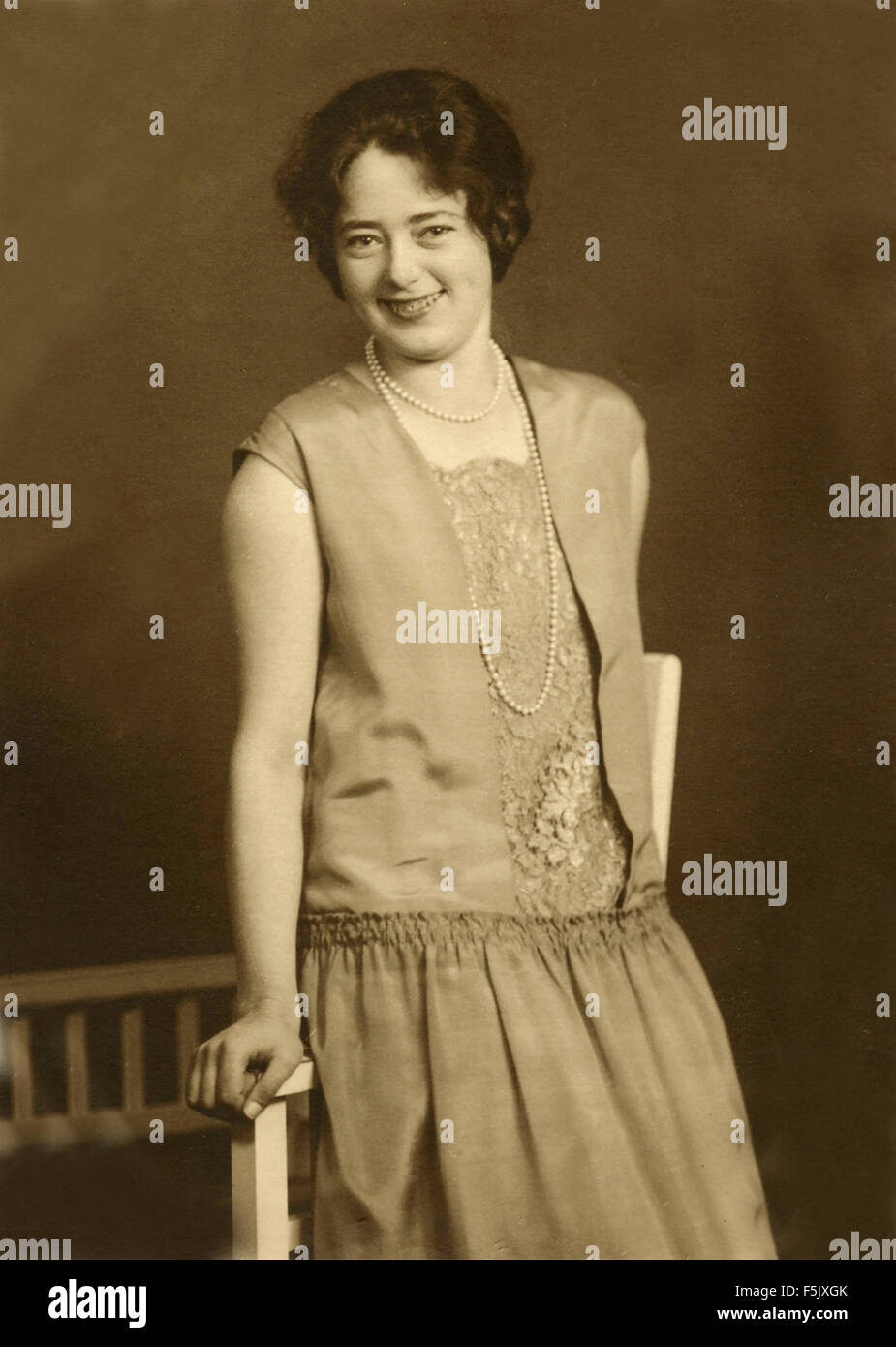 1940s woman portrait studio hi-res stock photography and images - Alamy