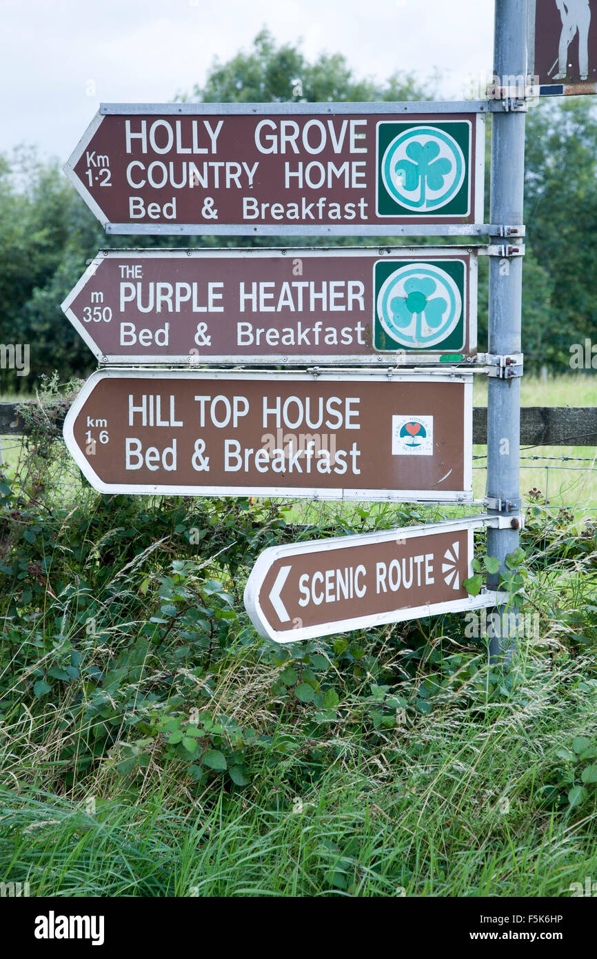 Bed and breakfast signs hi-res stock photography and images - Alamy