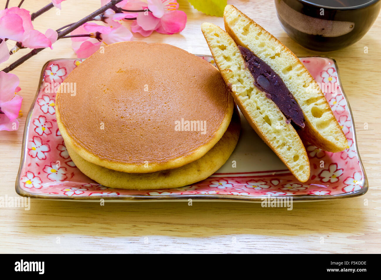 Red bean paste hires stock photography and images Alamy