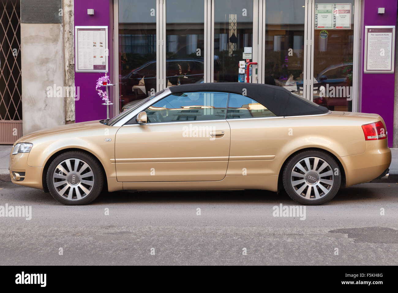 Audi a4 cabriolet hi-res stock photography and images - Alamy