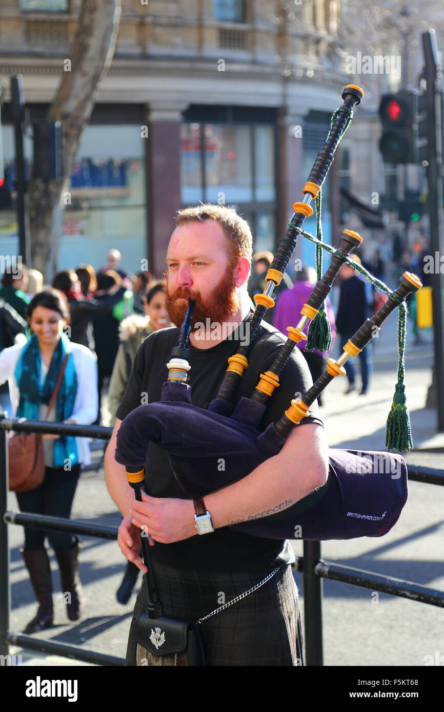 Bagpipe busker hires stock photography and images Alamy