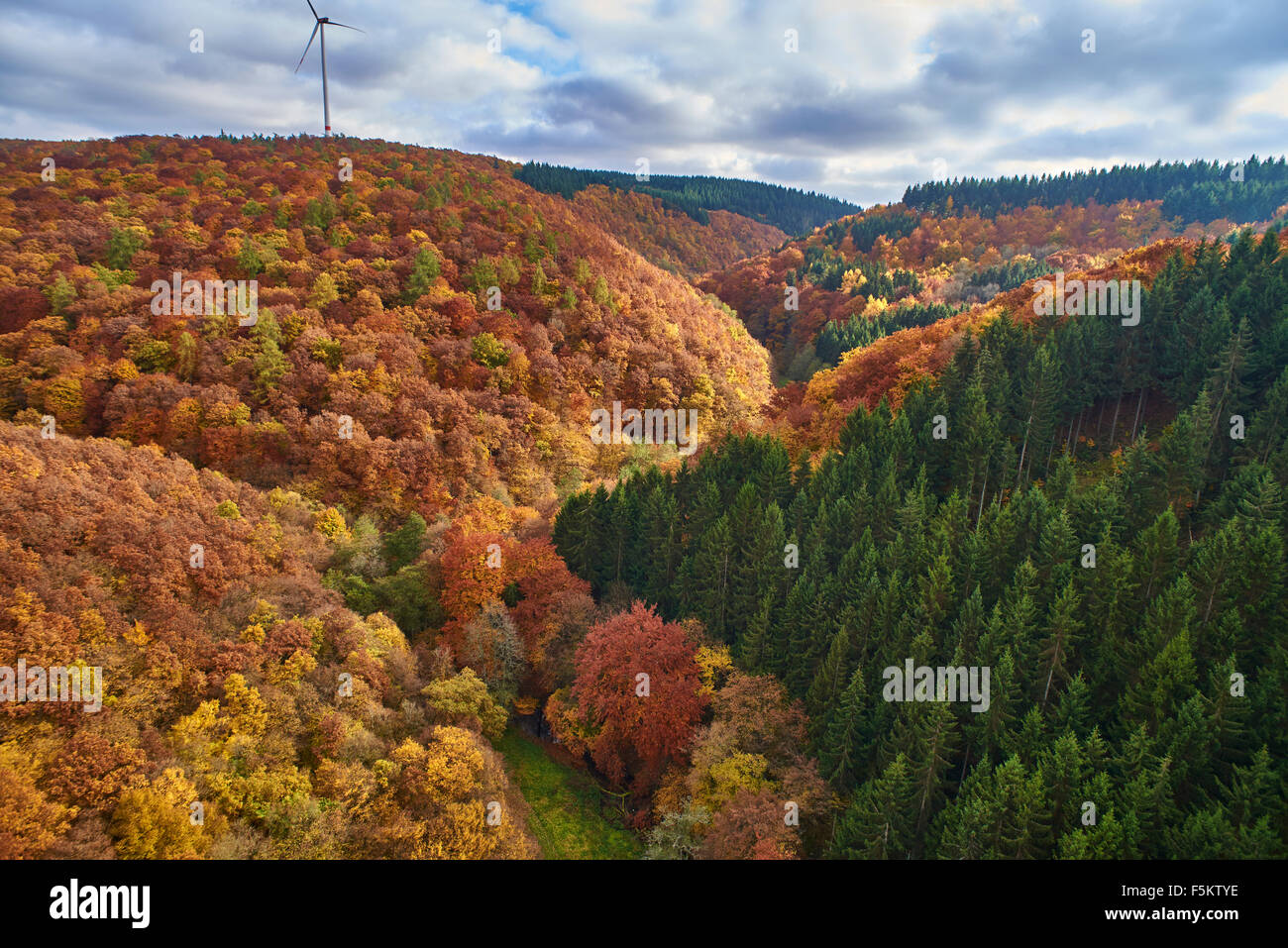 Longest hanging rope bridge hi-res stock photography and images - Alamy