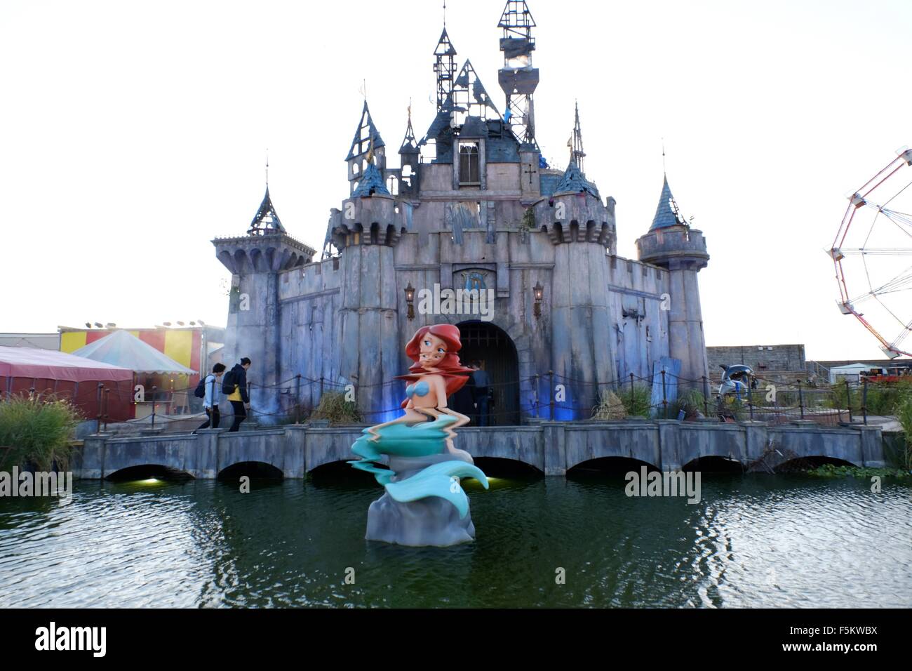 Welcome To Dismaland A First Look At Banksy S New Art Exhibition