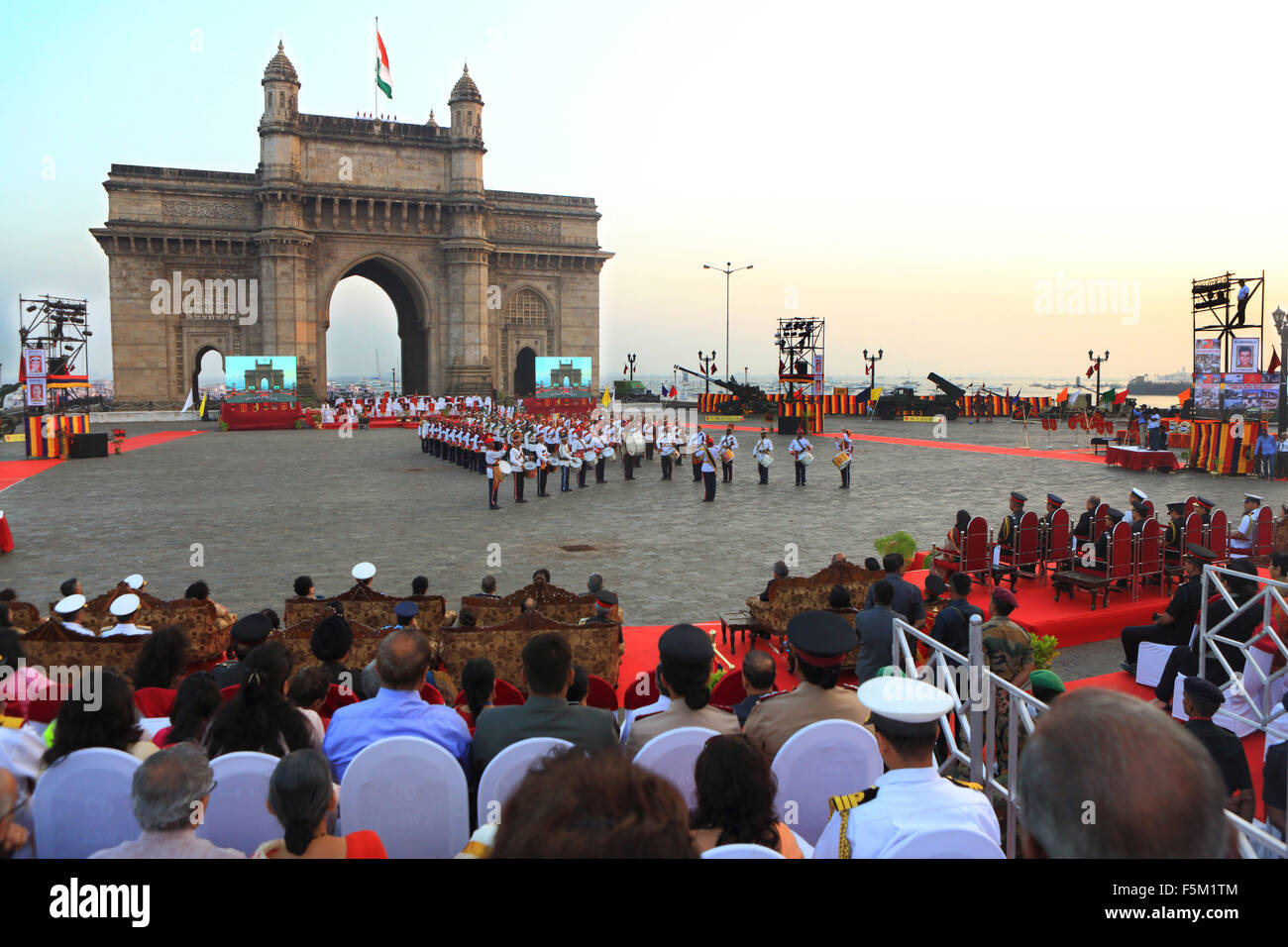 Bag pipers and drummers of dogra regiment, gateway, mumbai, maharashtra, india, asia Stock Photo