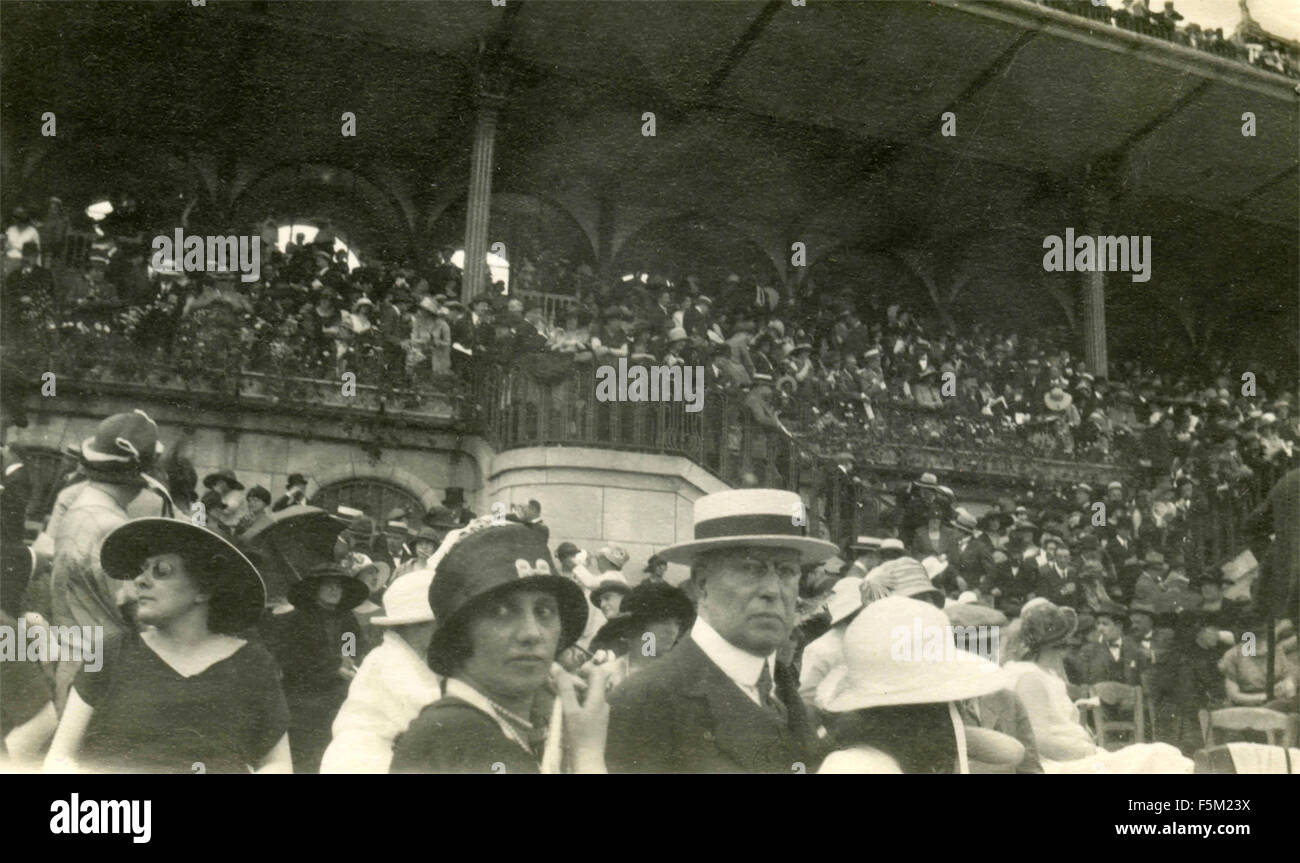 1920s paris france hi-res stock photography and images - Alamy