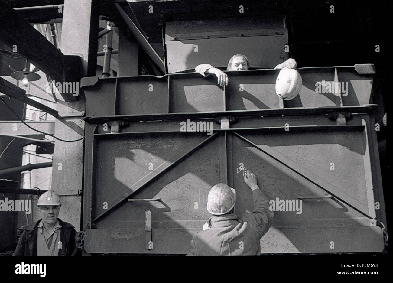 All deep coal mines of closed and the thousands of jobs that were