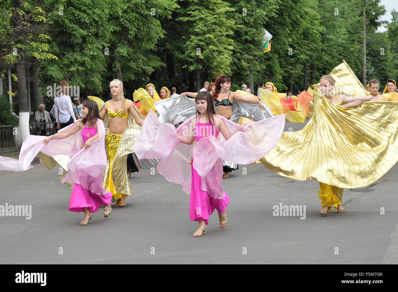 Kovrov, Russia. 11th June, 2011. Parade in honor of the birthday of the town Kovrov. Members of the group of oriental dance Stock Photo