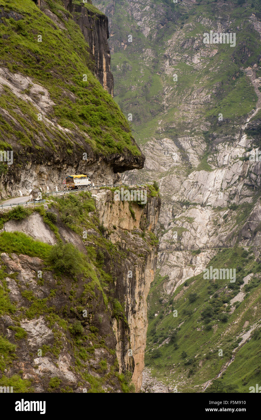 India, Himachal Pradesh, Kinnaur, road cut in sheer cliff face of steep River Sutlej gorge Stock Photo