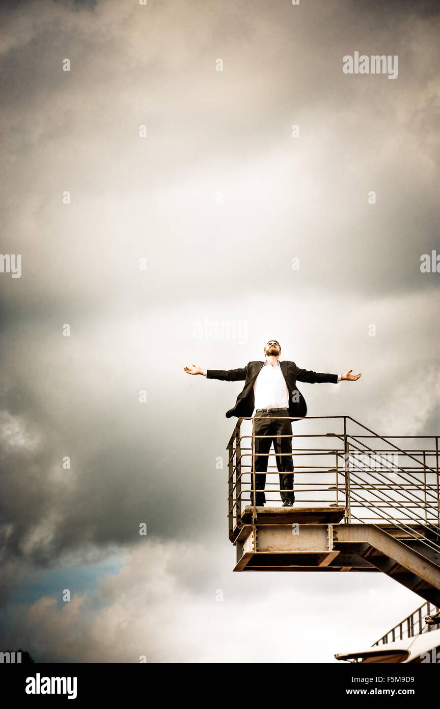 Throwing head back hires stock photography and images Alamy