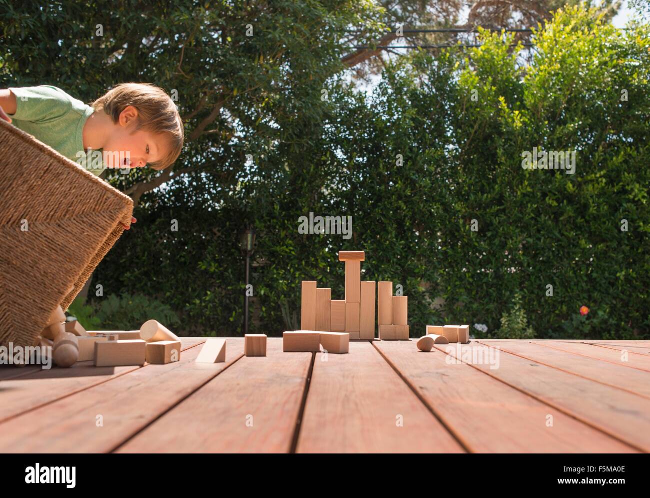 Container blocks hi-res stock photography and images - Alamy