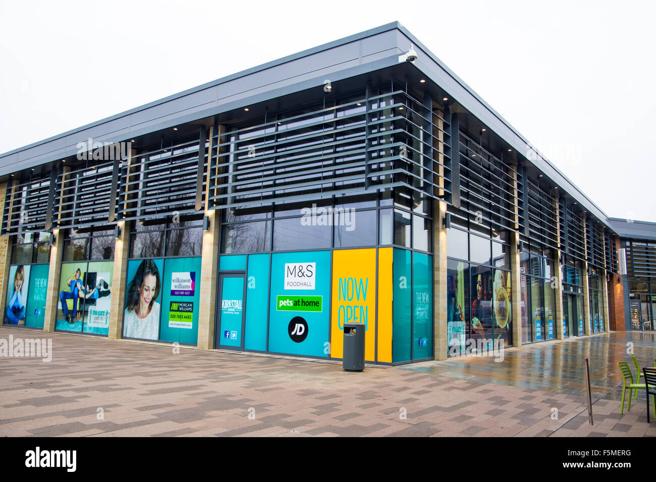 Kirkstall Bridge Bridge Shopping Centre in Leeds Stock Photo Alamy