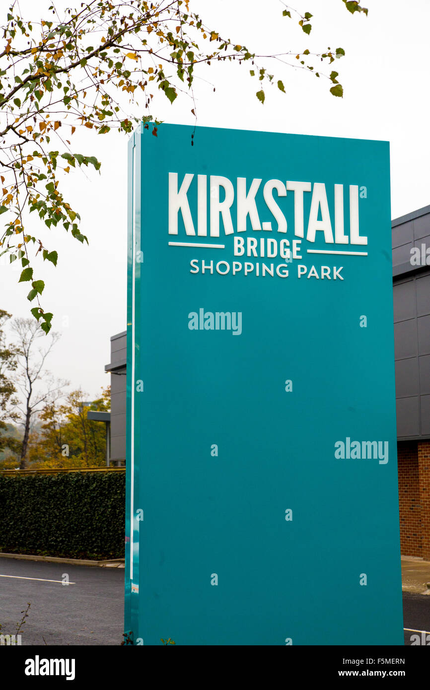 Kirkstall Bridge Bridge Shopping Centre in Leeds Stock Photo Alamy
