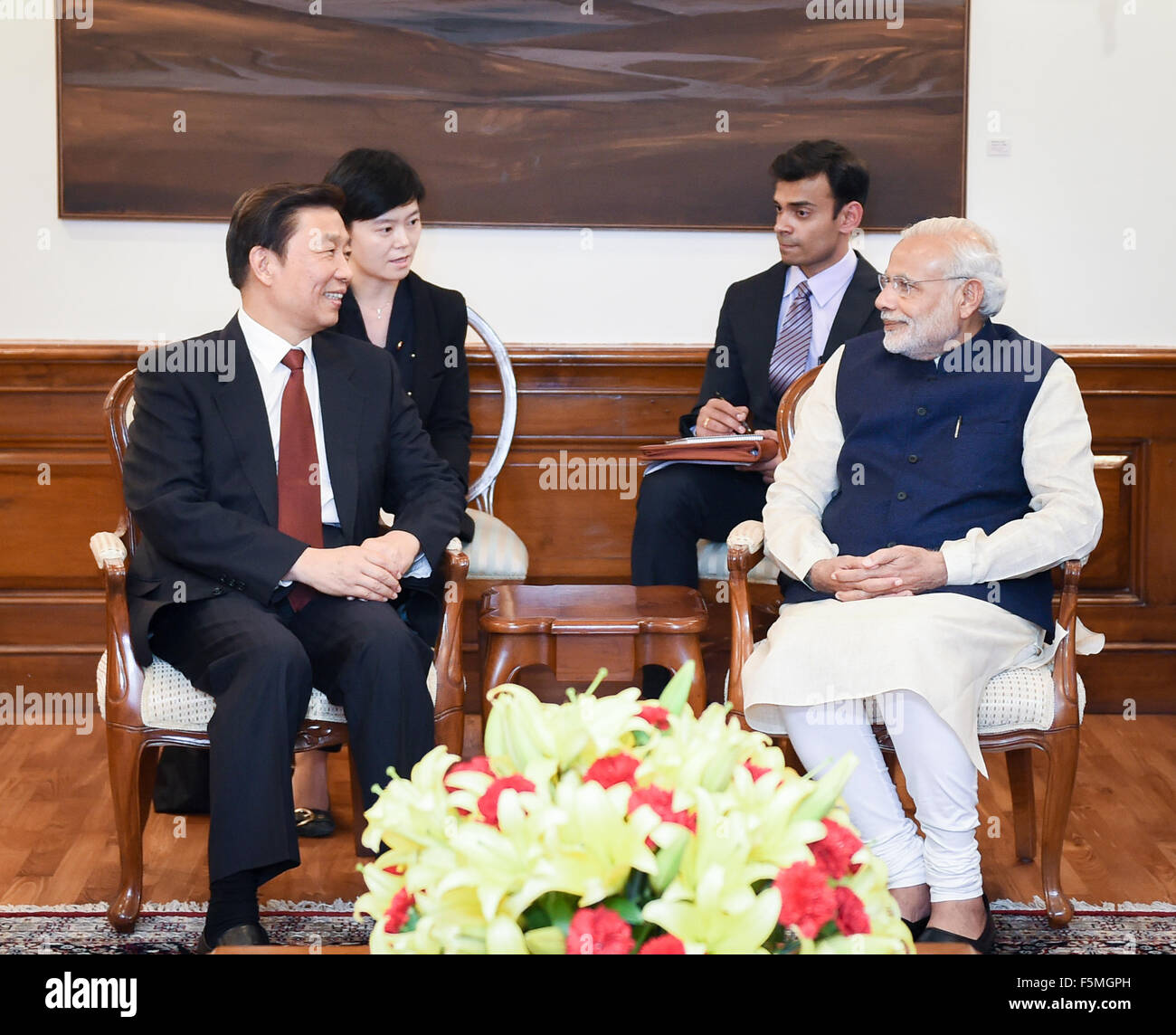 New Delhi, India. 6th Nov, 2015. Indian Prime Minister Narendra Modi (R) meets with Chinese Vice President Li Yuanchao in New Delhi, India, Nov. 6, 2015. © Bi Xiaoyang/Xinhua/Alamy Live News Stock Photo