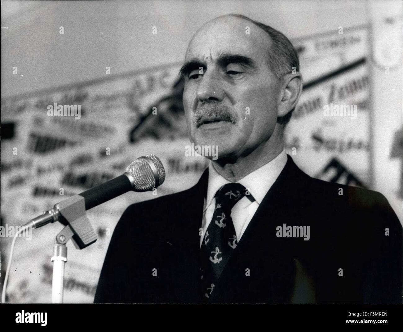 1972 - Admiral Gino Birindelli, 60, former commander of the Allied Forces of the South Europe and who was expelled from Malta by the Premier Dom Mintoff, is presenting himself candidate at the General electron schedule for the 7th of may under the flag of the NS.I. (Italian Social Movement as the Neofascist Party). Photo Shows Admiral Gino Birindelli speaking at the press conference. © Keystone Pictures USA/ZUMAPRESS.com/Alamy Live News Stock Photo