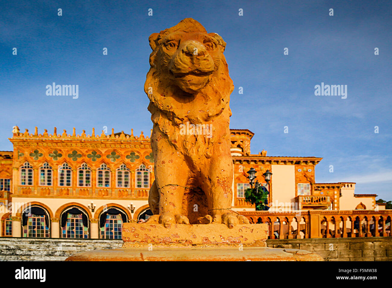 Sentry Lion guards Ca'd'Zan, the Venetian style mansion of John and Mable Ringling, the Ringling Museum of Art in Sarasota, FL Stock Photo