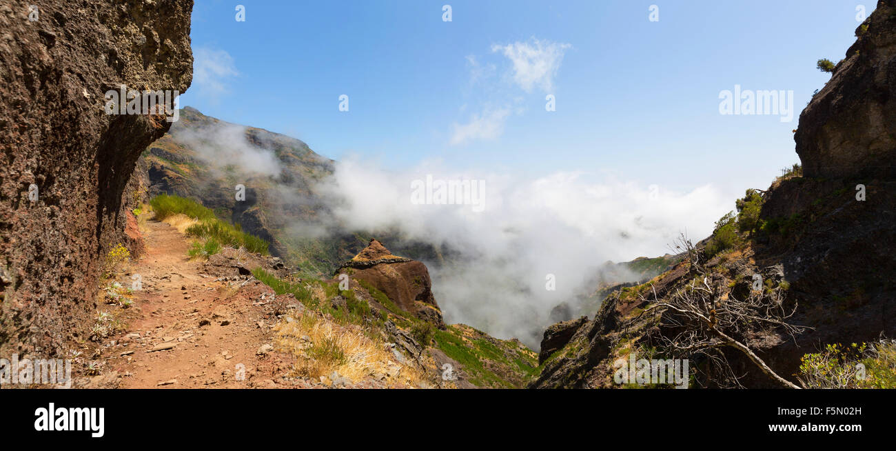 Beautiful landscape mountains clouds hi-res stock photography and ...